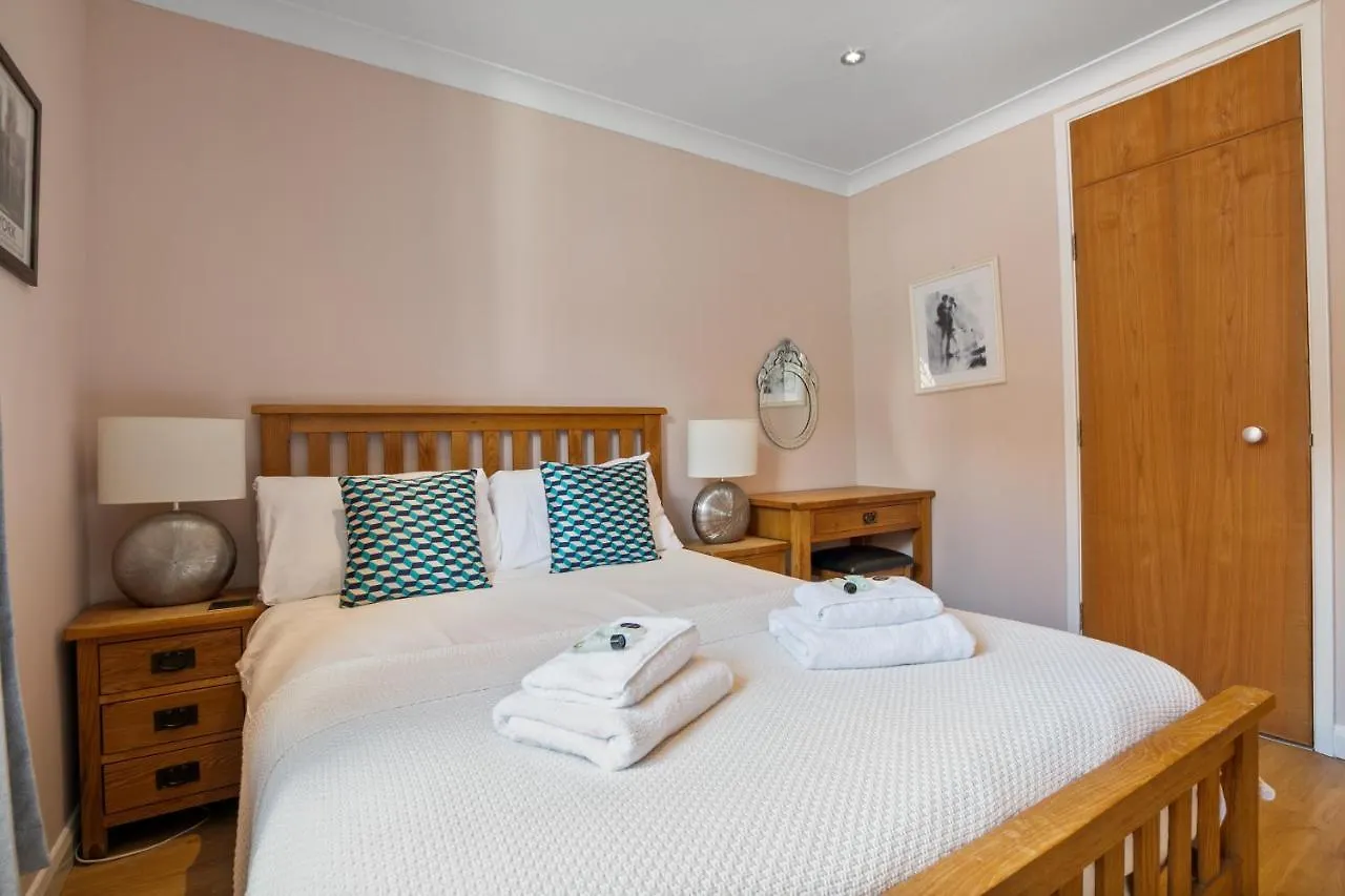 Lovely Apartment In Central York - Pass The Keys